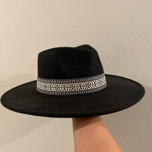 Adjustable wide brim hat